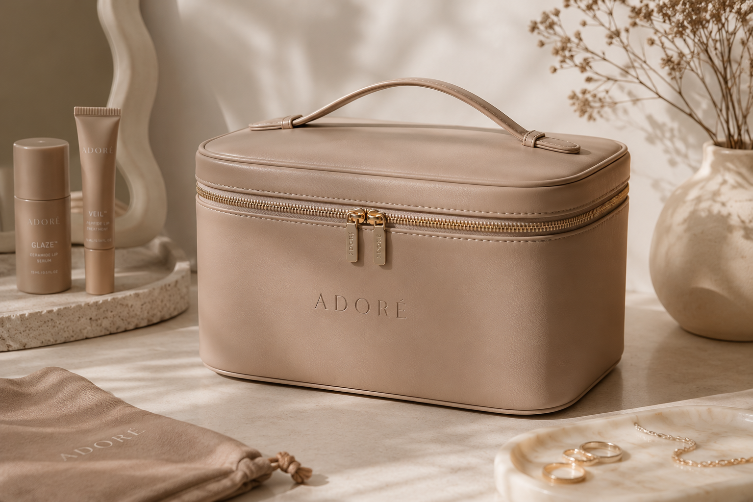 Adoré Vanity Case